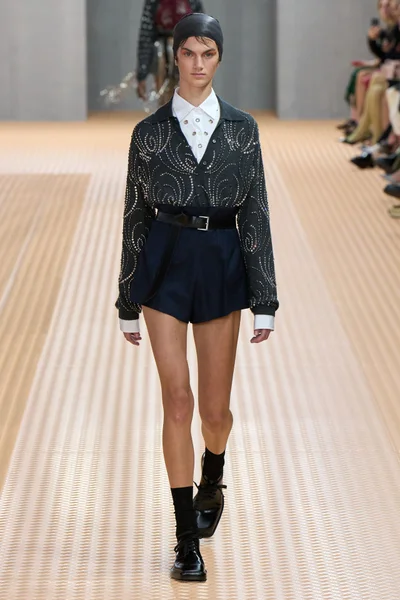 Look 22